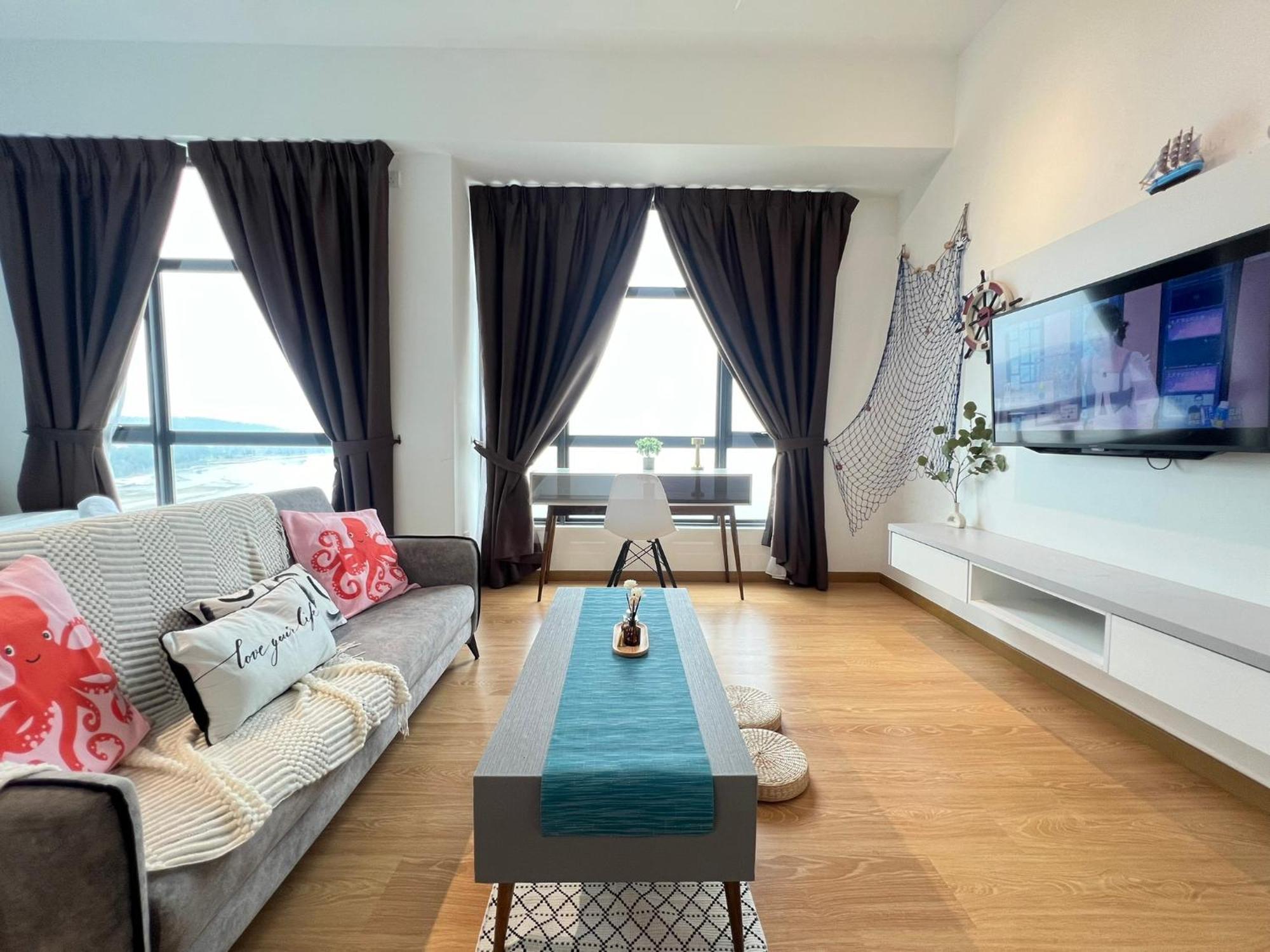 Oceanbay2 Seaview 6pax Netflix A-18-12 * Kuantan