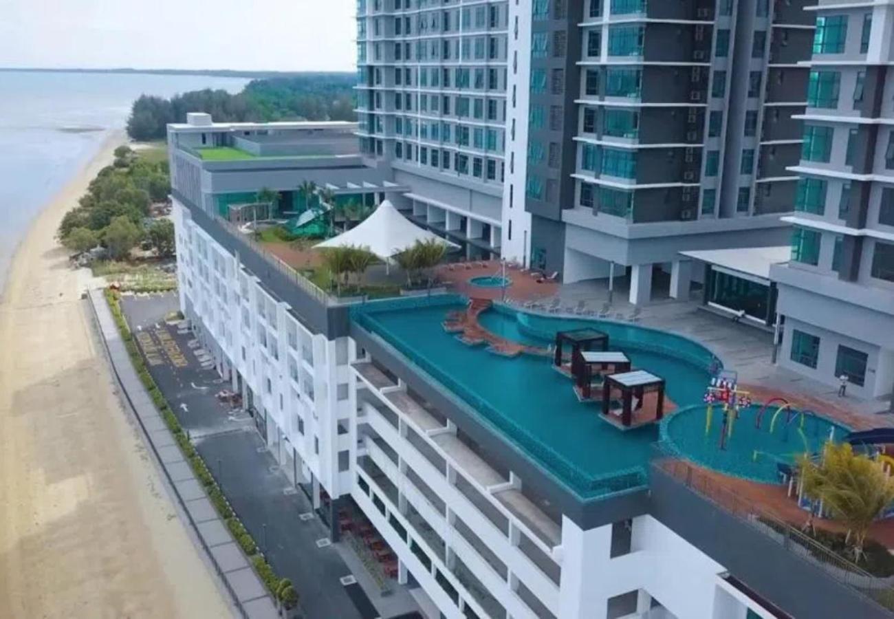 Oceanbay2 Seaview 6pax Netflix A-18-12 * Kuantan